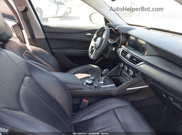 ZASPAJANXK7C49385 2019 ALFA ROMEO STELVIO White Սալոնի դիմացի տեսք