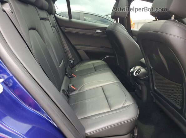 ZASPAKAN1N7D28342 2022 ALFA ROMEO STELVIO Blue Widok wnętrza z tyłu