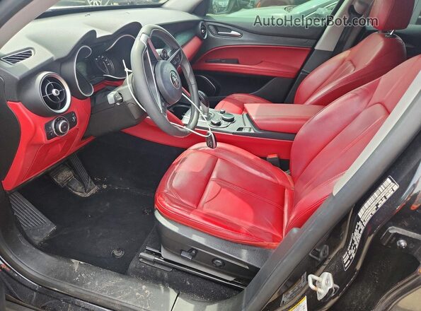 ZASPAKAN4K7C70562 2019 ALFA ROMEO STELVIO Черный Вид салона спереди