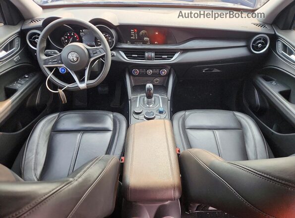 ZASPAKAN9K7C41560 2019 ALFA ROMEO STELVIO Blue Widok deski rozdzielczej
