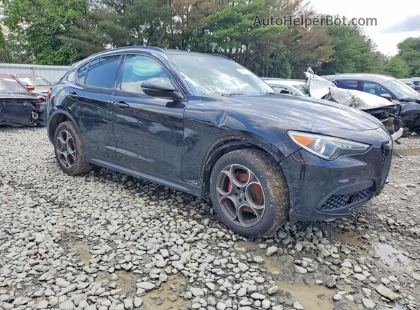ZASPAKAN9N7D30629 2022 ALFA ROMEO STELVIO Black Front right