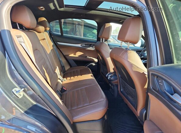ZASPAKBN0M7D16762 2021 ALFA ROMEO STELVIO Серый Вид задней части салона