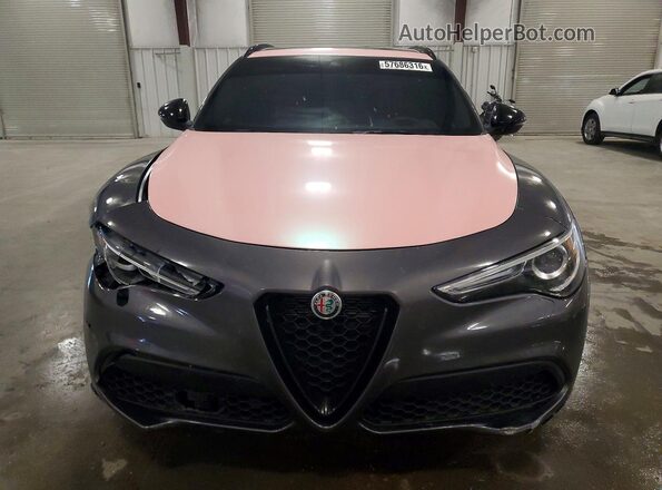 ZASPAKBN1N7D29635 2022 ALFA ROMEO STELVIO Gray Front view