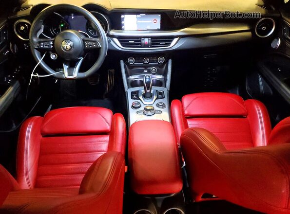 ZASPAKBN1N7D29635 2022 ALFA ROMEO STELVIO Gray Dashboard view
