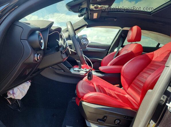 ZASPAKBN1R7D78887 2024 ALFA ROMEO STELVIO Black Front interior view