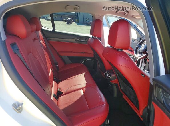 ZASPAKBN3L7C88079 2020 ALFA ROMEO STELVIO White Rear interior view