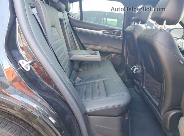 ZASPAKBN5R7D74163 2024 ALFA ROMEO STELVIO Черный Вид задней части салона