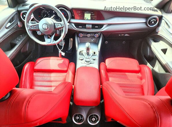 ZASPAKBN7R7D77193 2024 ALFA ROMEO STELVIO Red Widok deski rozdzielczej