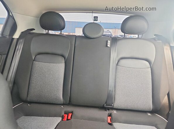 ZFBCFXAB3JP721543 2018 FIAT 500X White Հետևի նստատեղերի տեսք