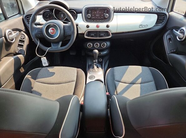ZFBCFXAB7HP623397 2017 FIAT 500X White Առջևի վահանակի տեսք