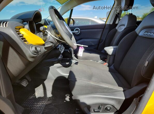 ZFBCFXBT2GP352223 2016 FIAT 500X Yellow Սալոնի դիմացի տեսք
