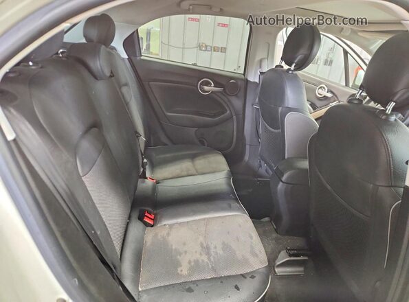 ZFBCFXCT3GP382281 2016 FIAT 500X White Vista interior trasera