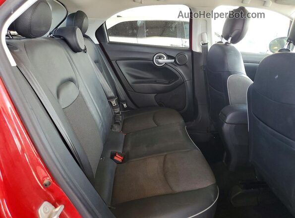 ZFBCFXCT8GP501586 2016 FIAT 500X Red Սալոնի հետևի տեսք
