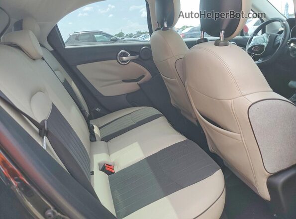 ZFBCFXDB1HP581899 2017 FIAT 500X Black Rear interior view