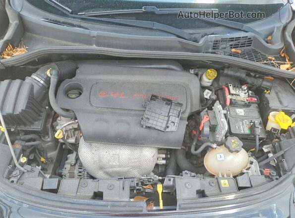 ZFBCFXDB1HP581899 2017 FIAT 500X Black Engine compartment view
