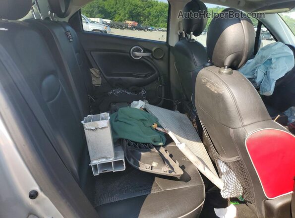 ZFBCFXDT8GP389192 2016 FIAT 500X Silver Vista de los asientos traseros