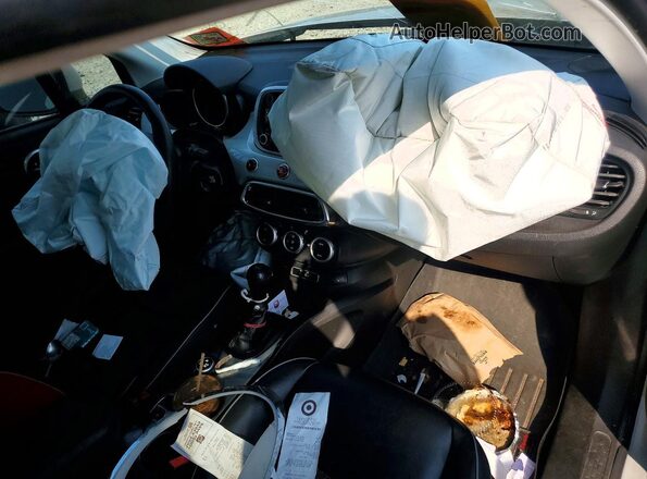 ZFBCFXDT8GP389192 2016 FIAT 500X Silver Vista del salpicadero