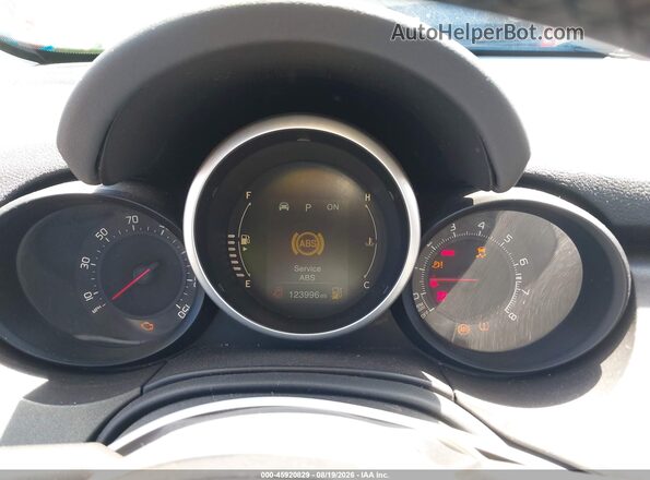 ZFBCFXET0GP414116 2016 FIAT 500X Silver Widok tylnych siedzeń