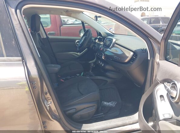 ZFBCFYBT0GP330972 2016 FIAT 500X Brown Вид салону спереду