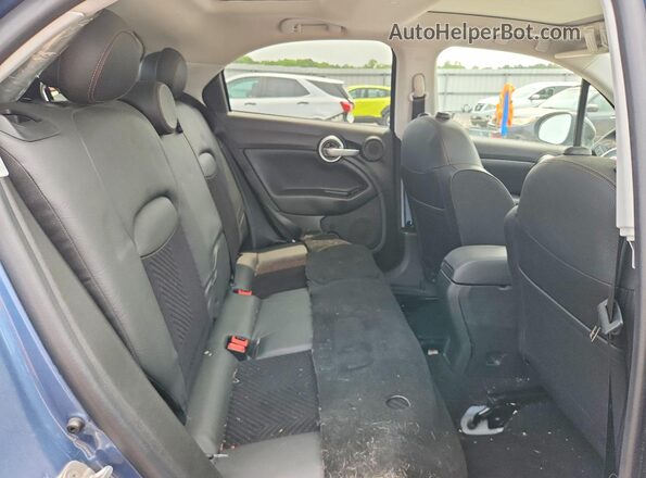 ZFBCFYCB2JP643341 2018 FIAT 500X Blue Rear seats view