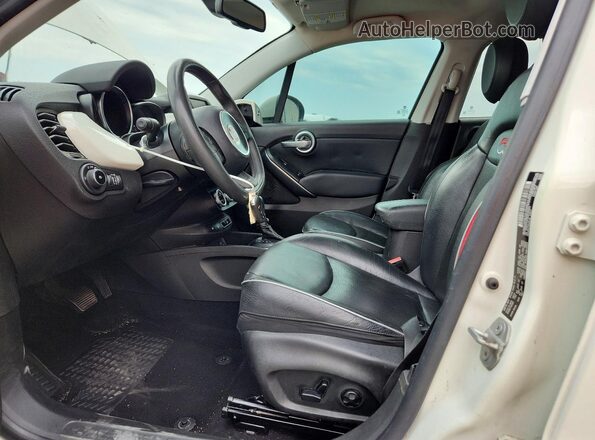 ZFBCFYDT8GP365853 2016 FIAT 500X White Vista de la etiqueta del VIN