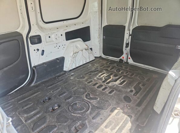 ZFBERFABXH6D60793 2017 RAM PROMASTER White Widok tylnych siedzeń