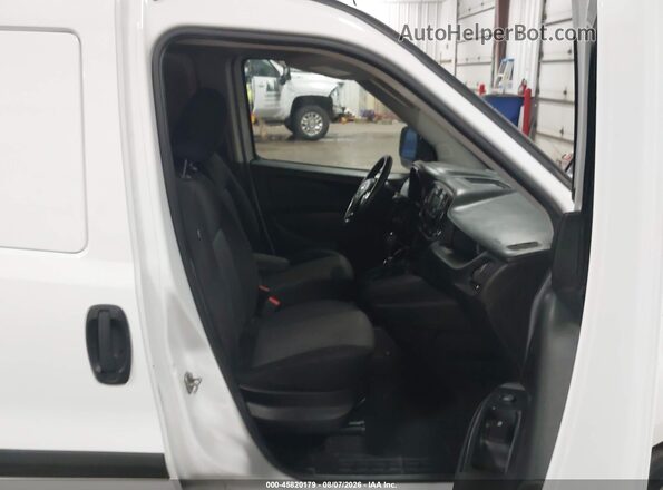 ZFBERFBT6G6B27015 2016 RAM PROMASTER CITY Белый Вид салона спереди