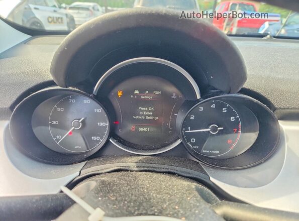 ZFBNFYB14KP786598 2019 FIAT 500X White Vista del cuadro de instrumentos
