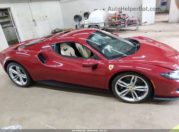 ZFF01SMA3S0324494 2025 FERRARI 296 Красный Вид задней части салона