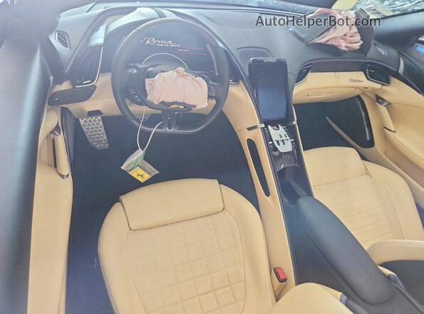 ZFF09RPA0T0328484 2026 FERRARI ROMA Синий Вид панели приборов