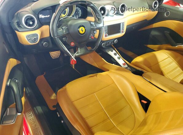 ZFF77XJAXH0226117 2017 FERRARI CALIFORNIA Red Առջևի վահանակի տեսք