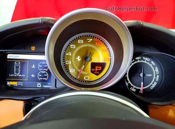 ZFF77XJAXH0226117 2017 FERRARI CALIFORNIA Red Սարքավորումների վահանակի տեսք