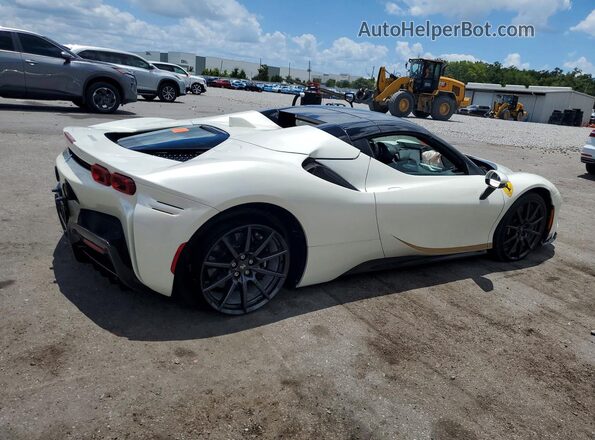 ZFF96NMA7S0316974 2025 FERRARI SF90 STRADALE Кремовый Задняя правая четверть