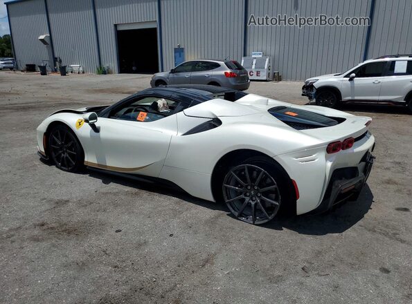 ZFF96NMA7S0316974 2025 FERRARI SF90 STRADALE Кремовый Задняя левая четверть