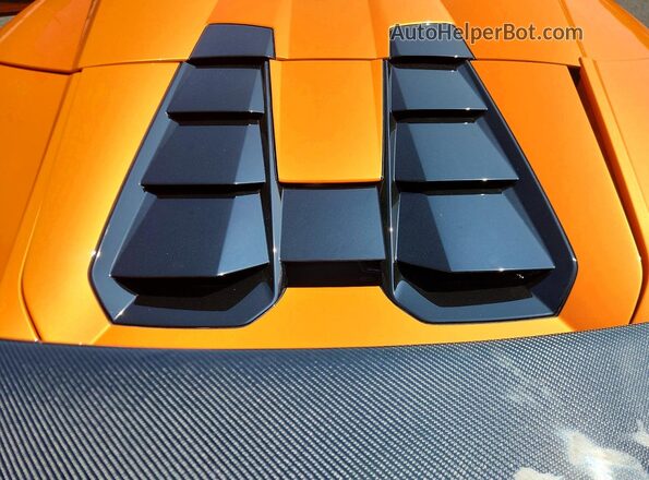 ZHWUR1ZF2HLA05614 2017 LAMBORGHINI HURACAN Оранжевый Вид задней части салона