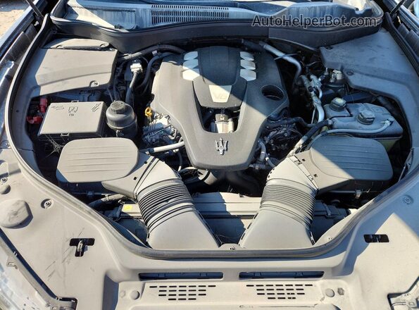 ZN661XUAXHX248129 2017 MASERATI LEVANTE Black Engine compartment view