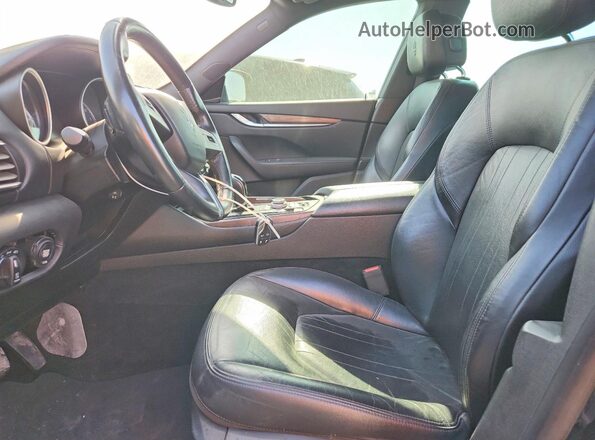 ZN661XUAXHX248129 2017 MASERATI LEVANTE Black Front interior view