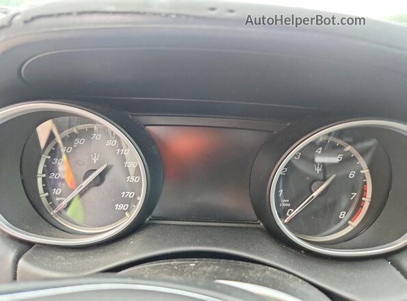ZN661XUL2HX263371 2017 MASERATI LEVANTE Blue Instrument cluster view