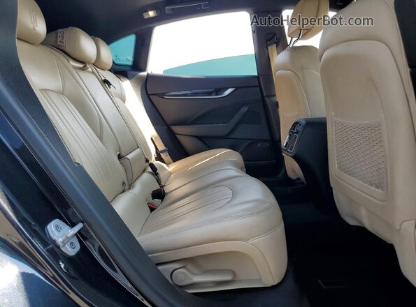 ZN661XUS4HX245610 2017 MASERATI LEVANTE Black უკანა სალონის ხედი