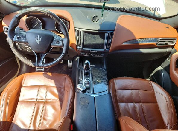 ZN661YUS1HX214045 2017 MASERATI LEVANTE White Вид панелі приладів