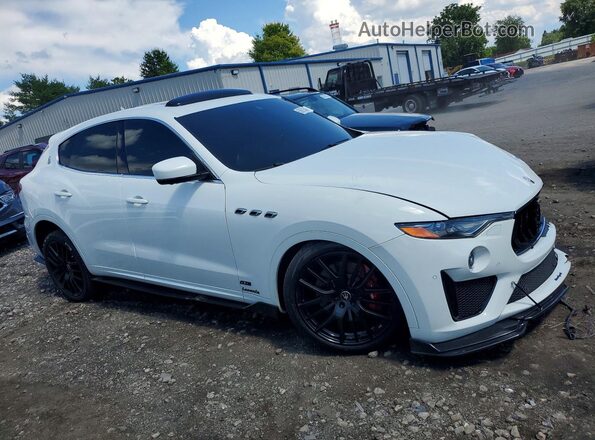 ZN661ZUA0KX320314 2019 MASERATI LEVANTE Белый Передняя правая четверть
