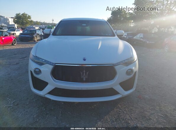 ZN661ZUA2KX328897 2019 MASERATI LEVANTE White Vista del cuadro de instrumentos