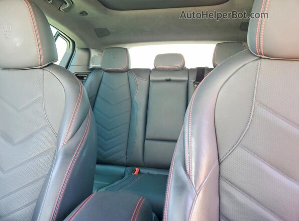 ZN682AVM1P7426522 2023 MASERATI GRECALE White Vista de los asientos traseros