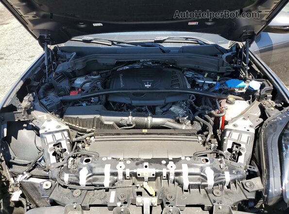ZN682AVM5P7433781 2023 MASERATI GRECALE Charcoal Widok komory silnika
