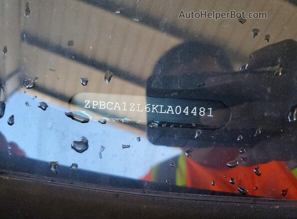 ZPBCA1ZL6KLA04481 2019 LAMBORGHINI URUS Черный Вид подкапотного пространства