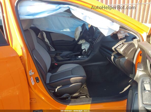 jf2gtacc2k8325269 2019 SUBARU CROSSTREK Оранжевый Вид салона спереди