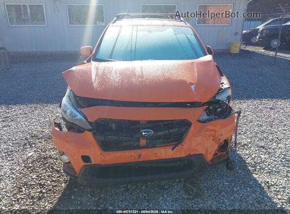jf2gtacc2k8325269 2019 SUBARU CROSSTREK Оранжевый Вид спереди