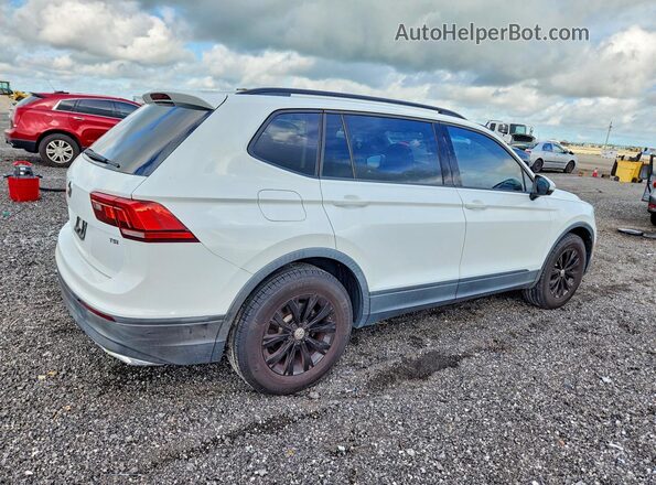 3VV1B7AX7JM066757 2018 VOLKSWAGEN TIGUAN White Delantero derecho