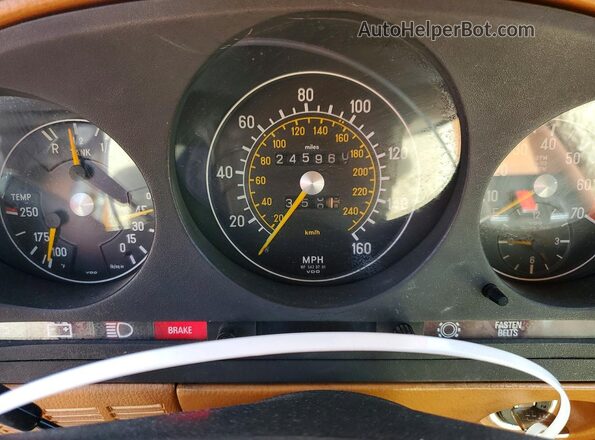 10704412039775 1977 MERCEDES-BENZ 450SL Бордовый Вид щитка приборов