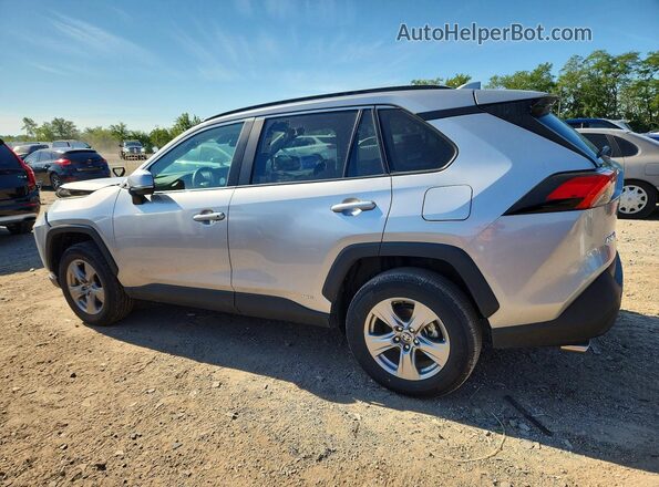 4T3RWRFV0SU164781 2025 TOYOTA RAV4 Серебряный Задняя правая четверть